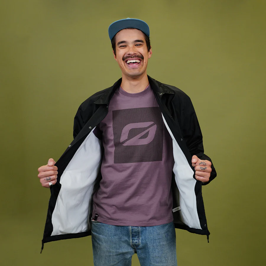 Big "O" Tee - Image 4